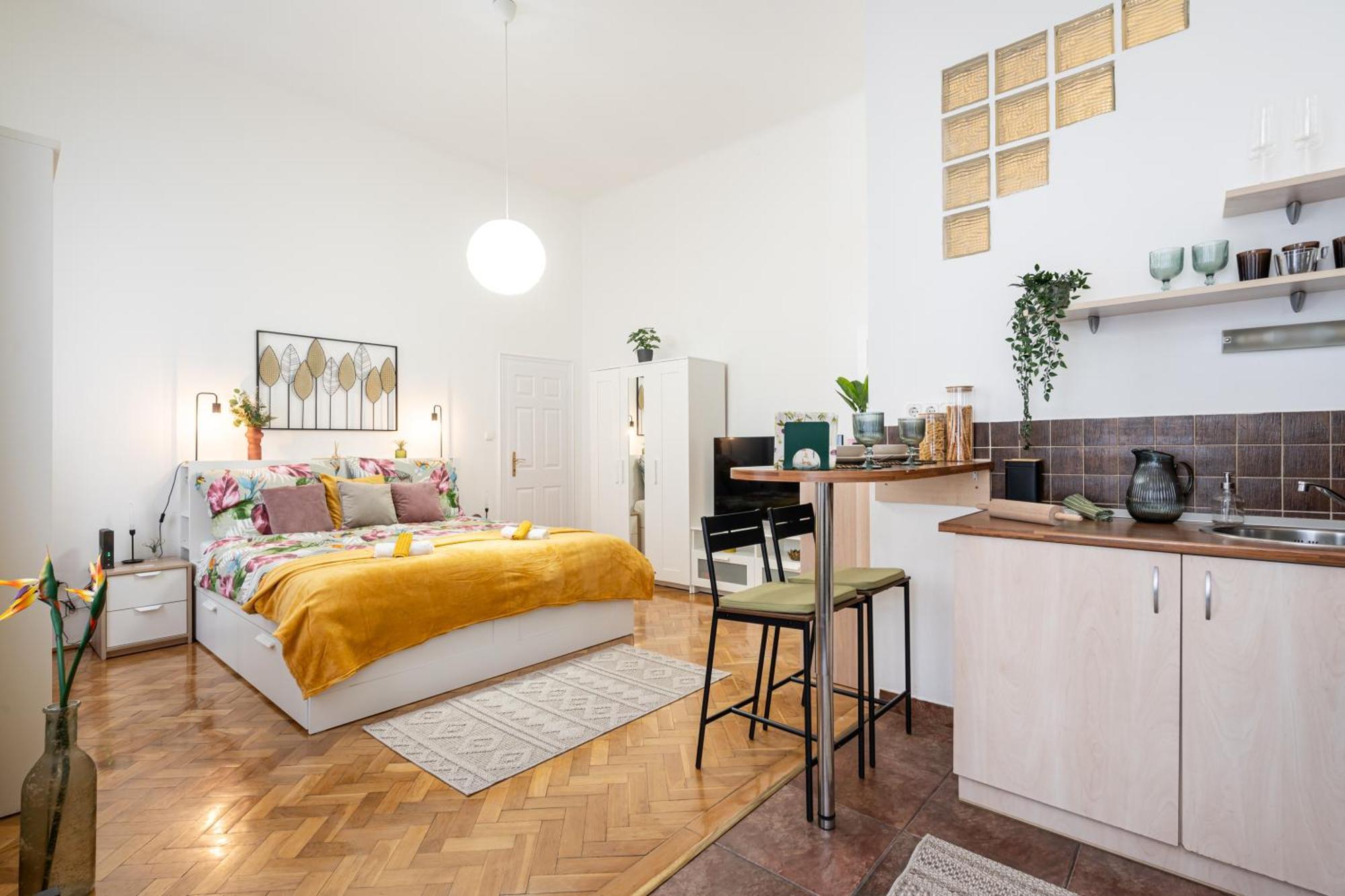 Cosmopolitan Studio - Chic Getaway In A Fancy Neighbourhood Будапешт Экстерьер фото